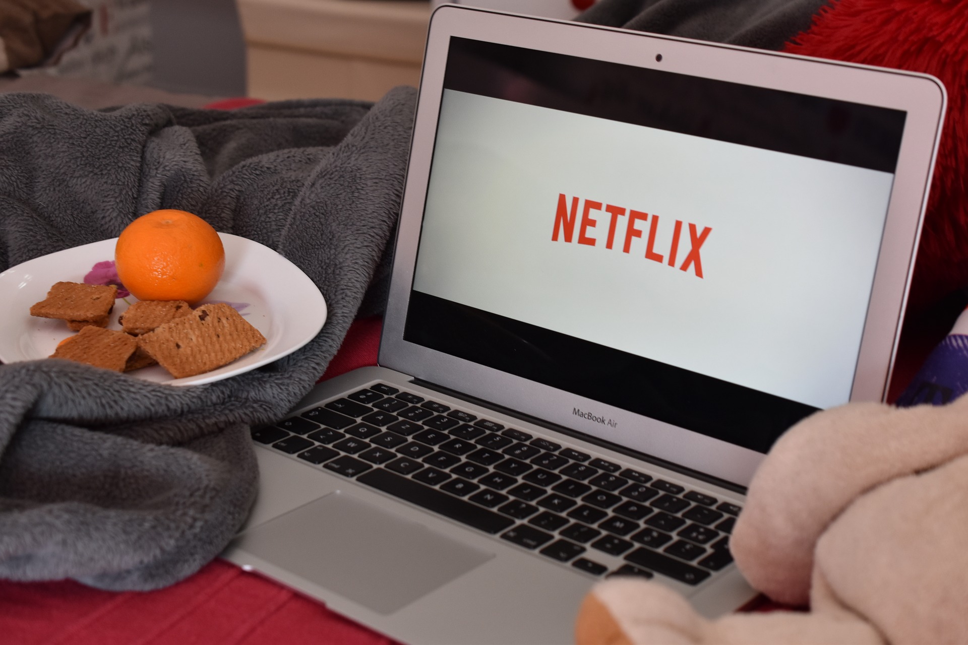 Best Shows to Watch on Netflix, best t.v shows to watch on netflix, top shows to watch on netflix, best shows to watch on netflix india, top 10 shows to watch on netflix